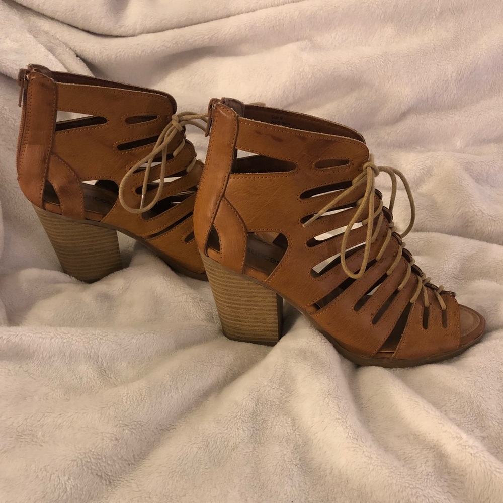 Lace up wedge/heel shoes